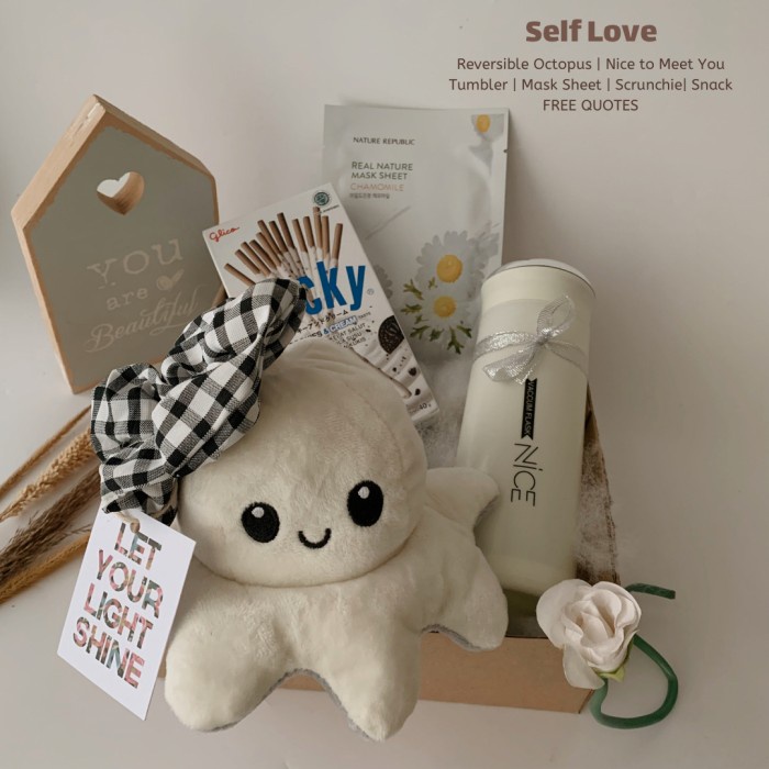 

(COD) Self Love Gift Set / Hampers Birthday / Gift Box / Graduation / Kado