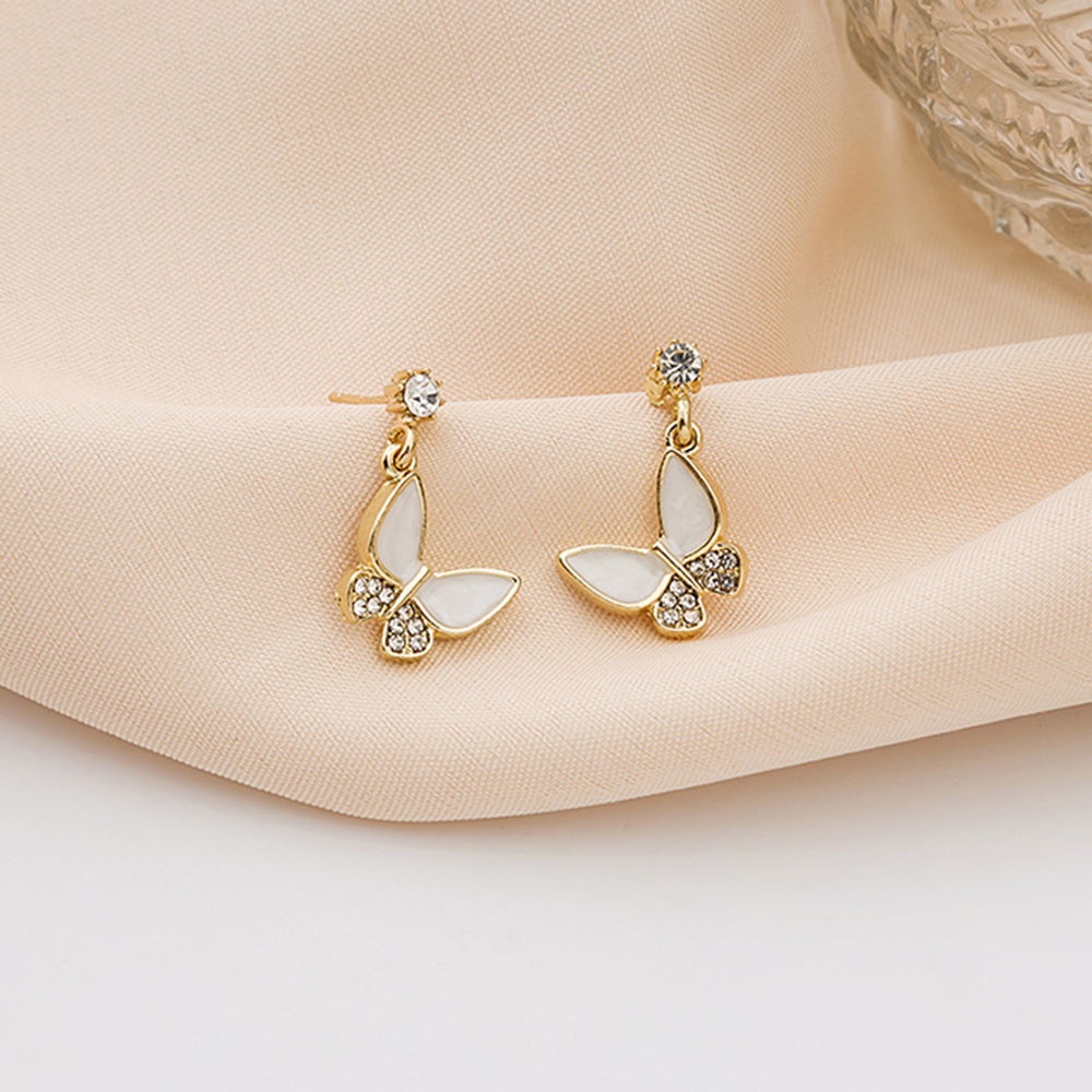 Anting Stud Bentuk Kupu-Kupu Bahan Resin Warna Emas Untuk Wanita