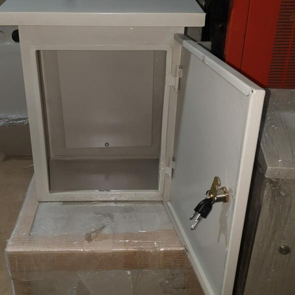 Box panel outdoor topi ventilasi 40x30x20 30x40 30x40x20