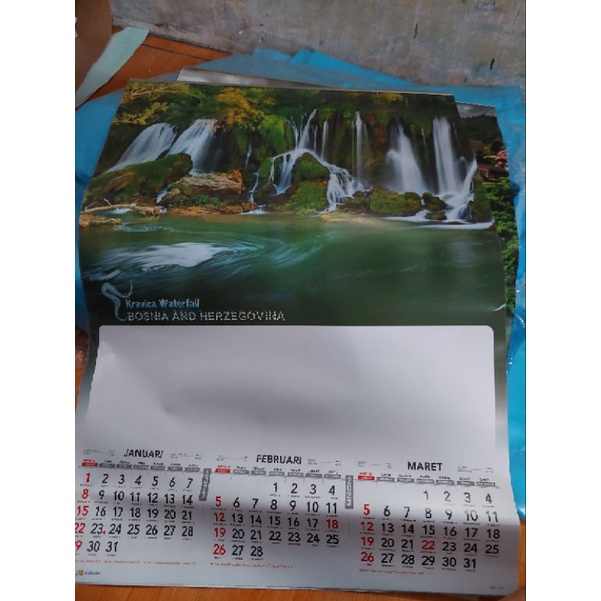 

kalender 4 lembar 3 bulan