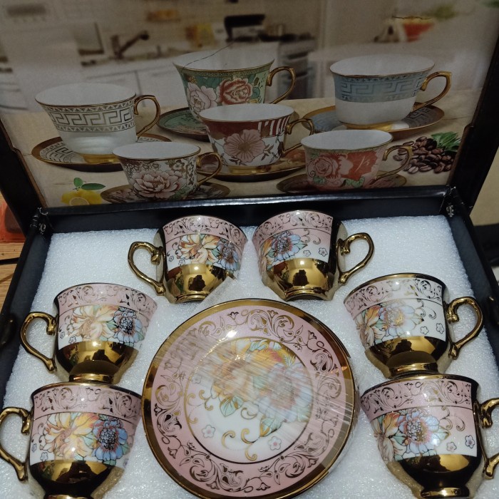 

(COD) hampers kado cangkir keramik set 6 in 1 European style /parcel lebaran - Merah Muda Gold