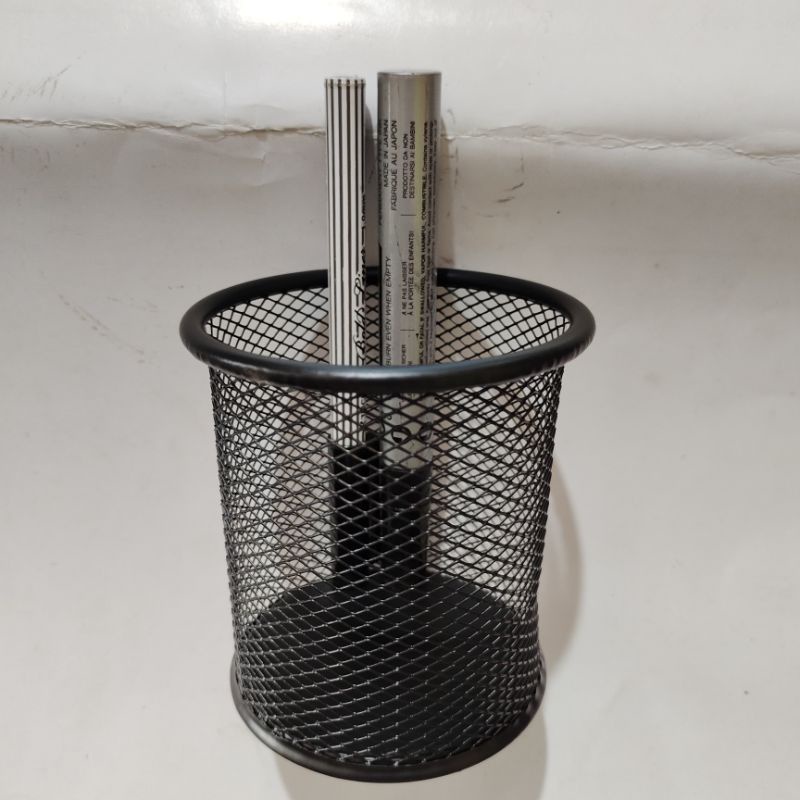 

TEMPAT PENSIL MEJA STAINLESS | PENCIL CUP