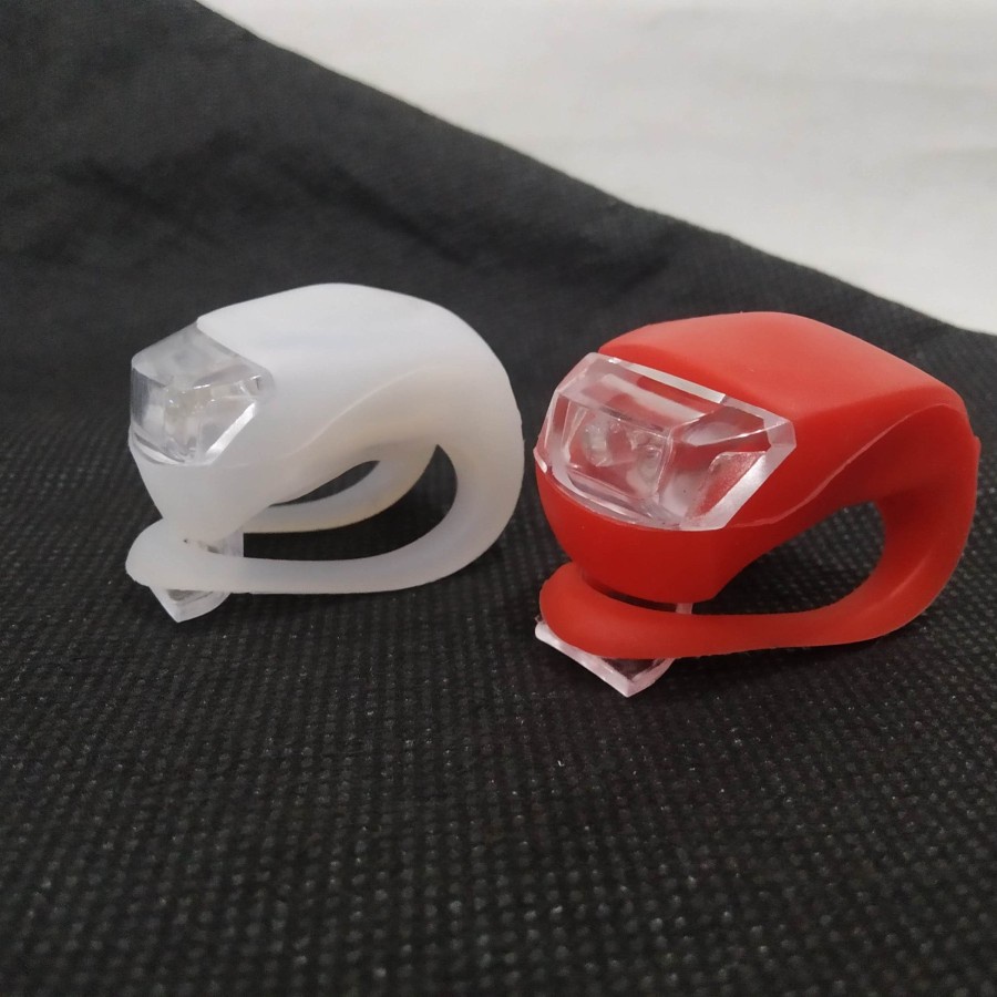 Lampu Sepeda LED 2 mata Set 2pcs Kait Karet Praktis