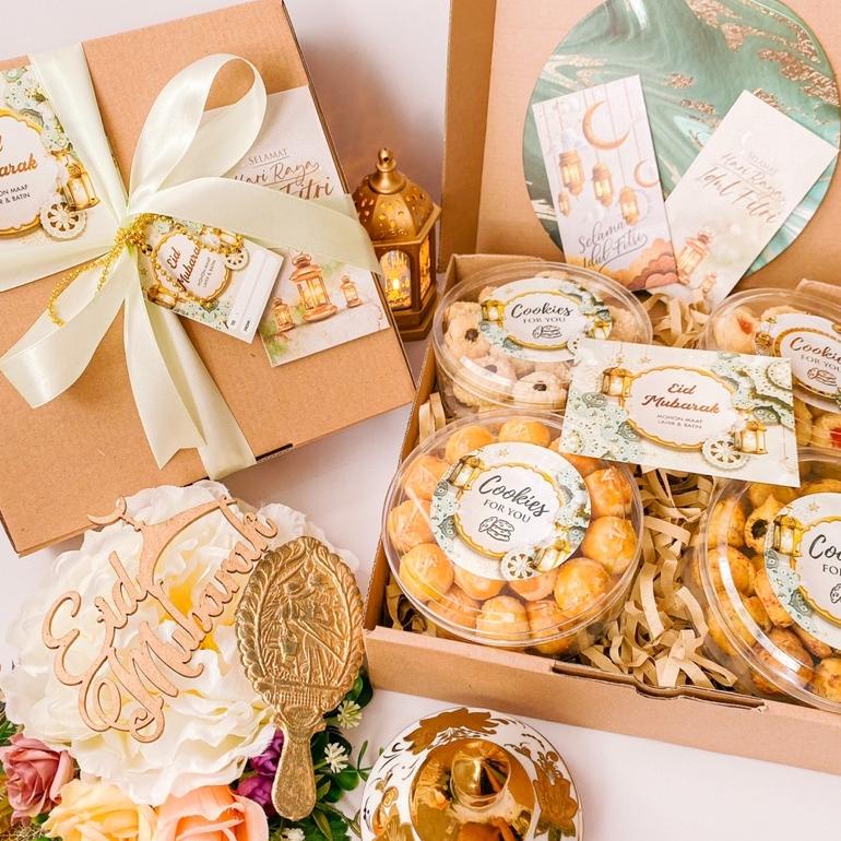 

HAMPERS GRADUATION CEWEK / HAMPERS IDUL ADHA / HAMPERS ULANG TAHUN CEWEK / HAMPERS GURU / HAMPERS ULTAH CEWEK / HAMPERS ULTAH / KADO ULANG TAHUN CEWEK HAMPERS BOX / GIFT BOX CEWEK / HEMPERS CEWEK / KADO COWOK / KADO PERNIKAHAN / HAMPERS COOKIES BY AUBERY