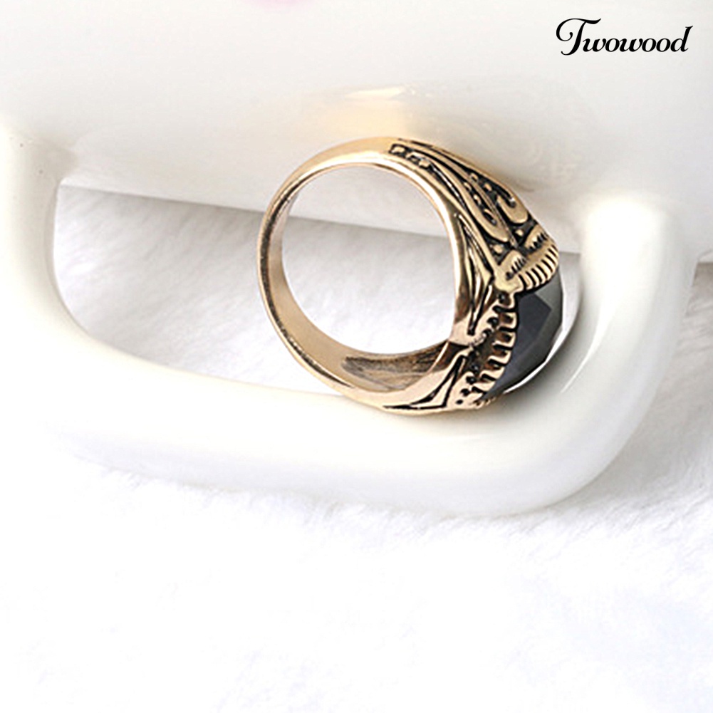 Cincin Bahan Alloy Motif Ukir Gaya Retro Untuk Pria