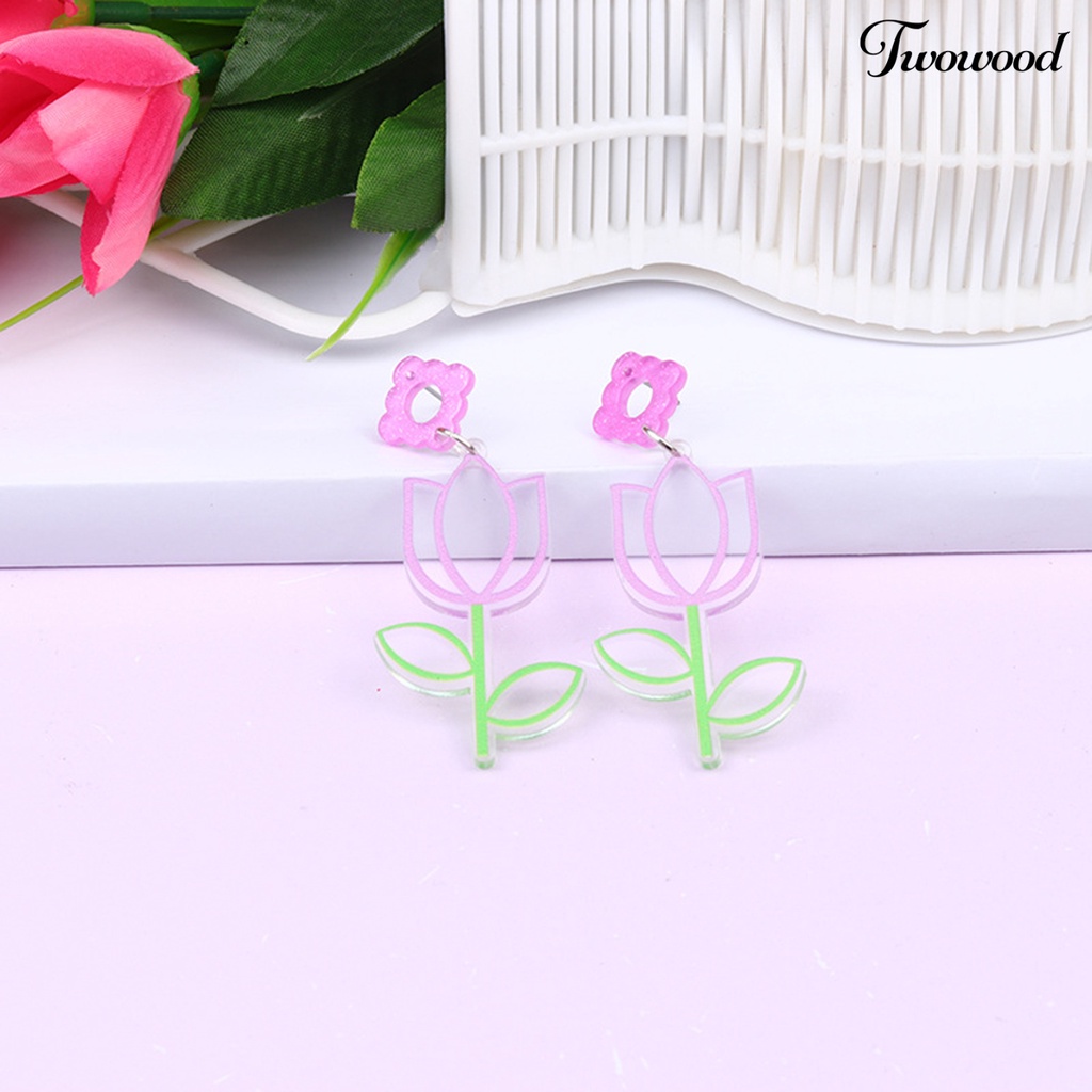 1 Pasang Anting Stud Desain Kartun Bunga Plum Bentuk Persegi Model Hollow Out Untuk Harian