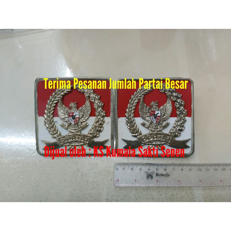 Plat Mobil DPR RI Dasar Merah Putih dan Hitam | Emblem Peneng Mobil DPR RI