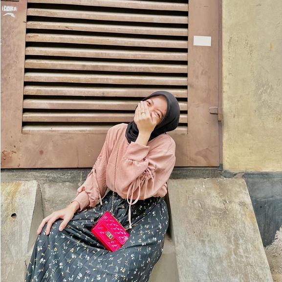 Ghema Puff Top kaos serut kekinian blouse serut wanita