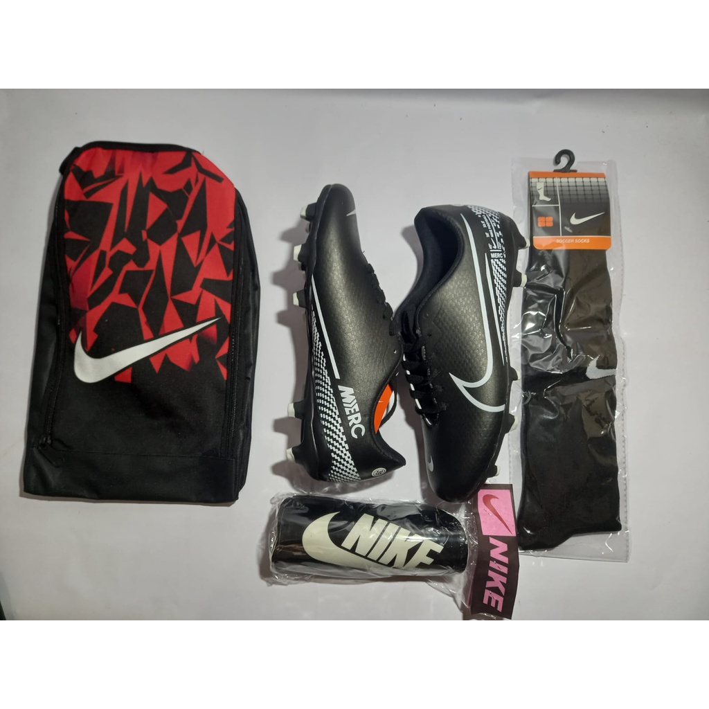 Sepatu Bola Nike Out Door Pria Terlaris Paket Komplit