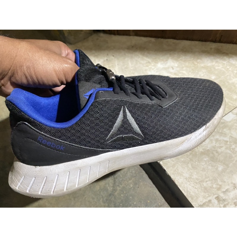 Sepatu Reebok second Size.42