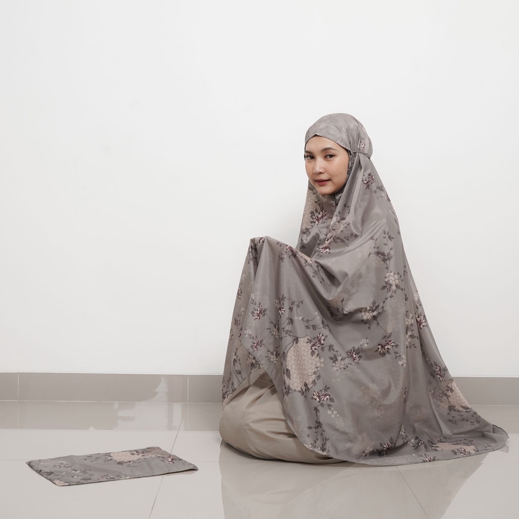 ALIF MUKENA MINI MOTIF PARASUT PREMIUM KOREA TRAVEL - SALVIA IN OYSTER GREY ( MKN-210 )