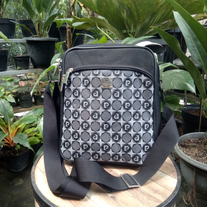 PIERRE CARDIN / TAS SELEMPANG