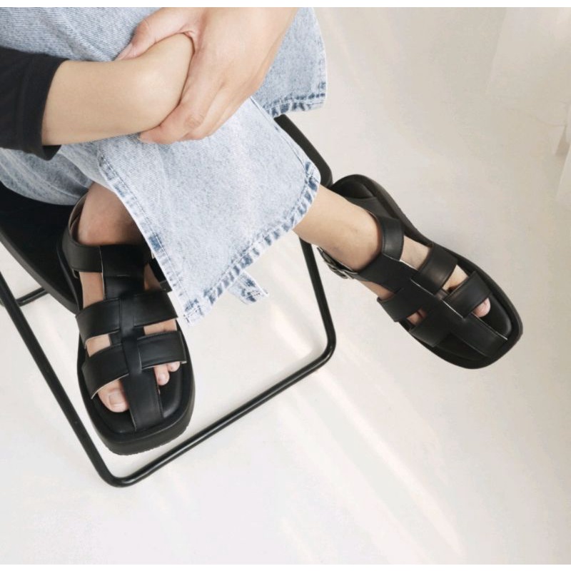 Bloomberg - Sandal Tali Wanita Big Size Jumbo 41- 45 - &quot; Farsha&quot;