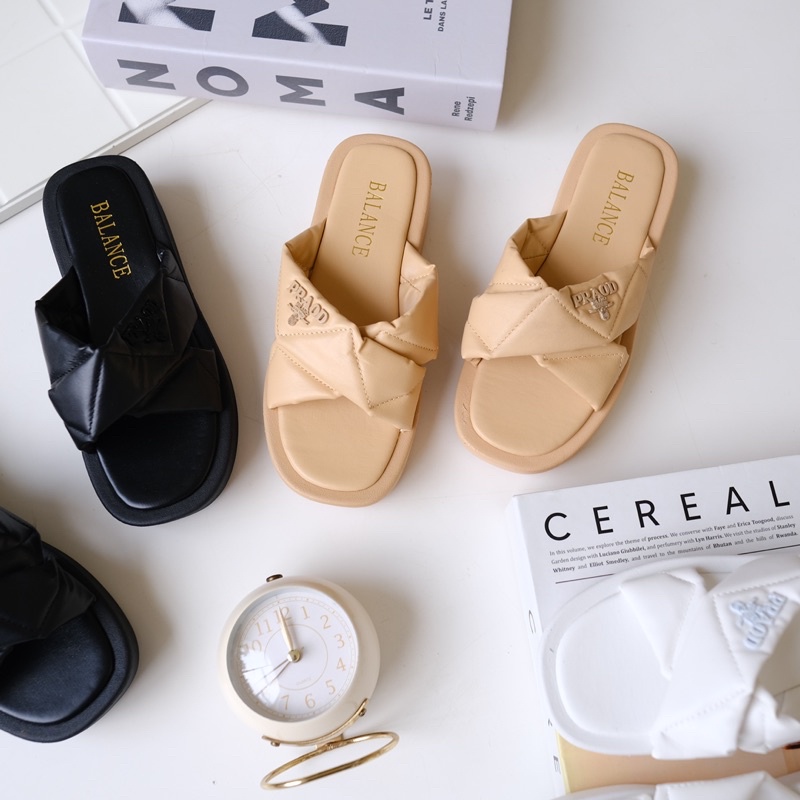 Pradila SlipOn Sandal - Sandal Wanita Terbaru