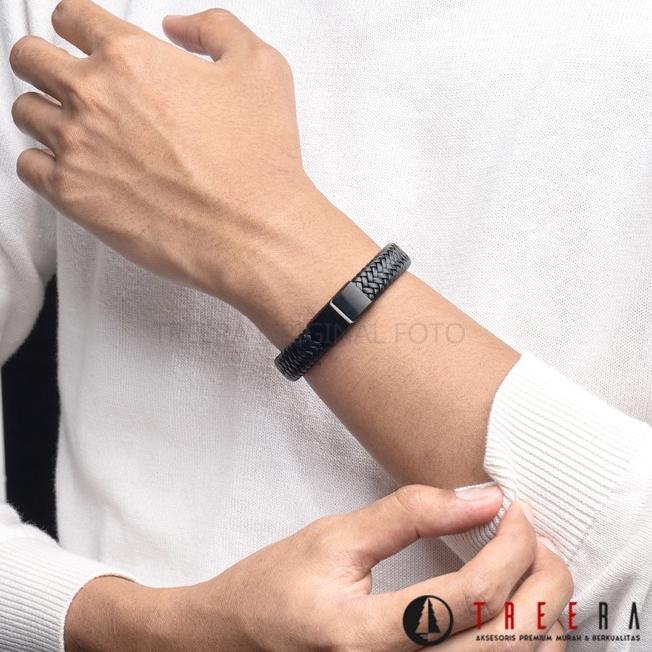 Gelang Kulit Pria Hitam Keren - 21cm