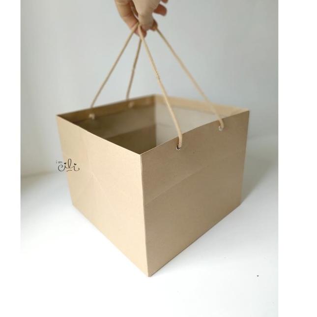 

(pprbag coklat 27x27x25) tas kertas kraft polos coklat [isi 10 buah]