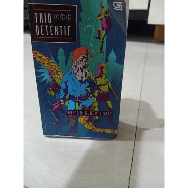 NOVEL TRIO DETEKTIF - MISTERI KURCACI GAIB