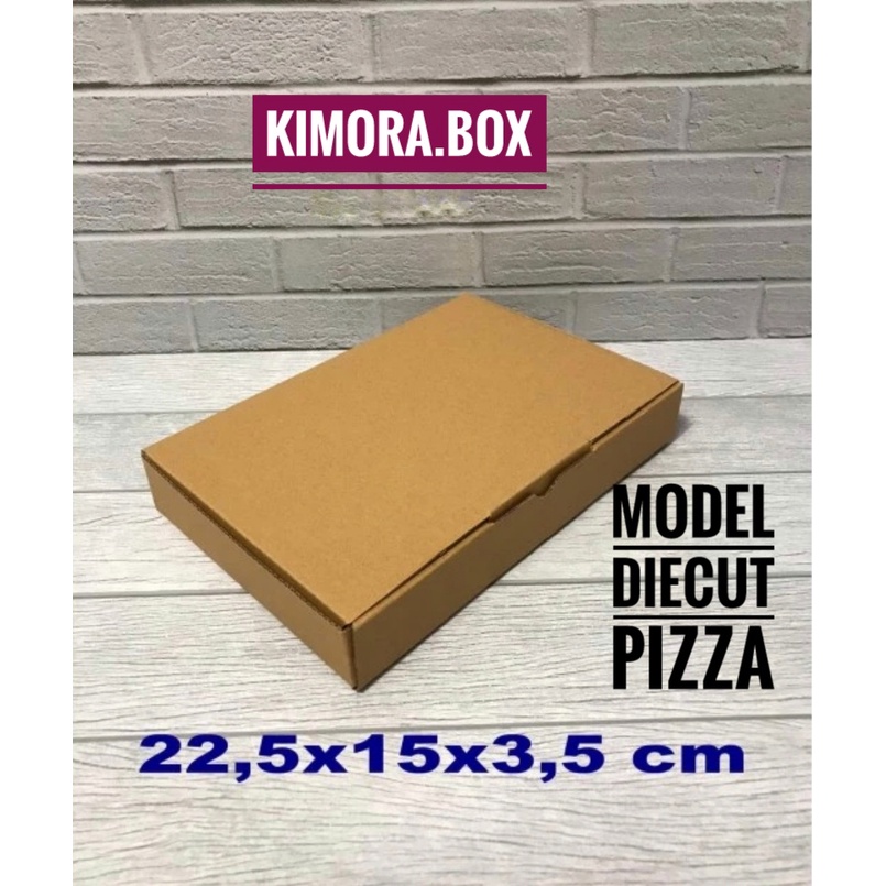 

KARDUS/KARTON/BOX UK. 22,5x15x3,5 cm..........model kardus pizza