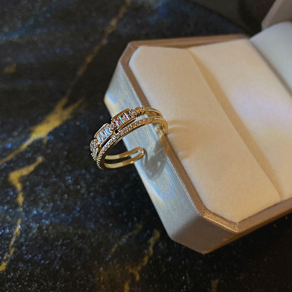 Cincin Bahan Titanium Steel Lapis Emas Aksen Zircon Gaya Korea Untuk Wanita