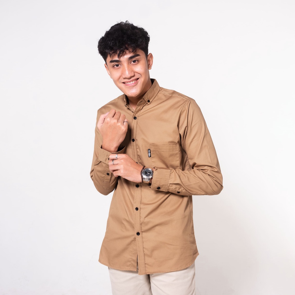 Gizmo - Kemeja Pria Basic Cotton Premium Light Brown