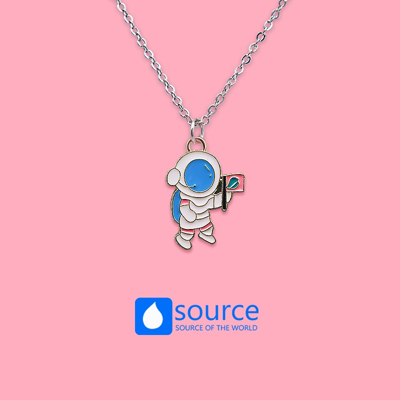 Kalung Rantai Liontin Kartun Astronot Bahan Stainless Steel Alloy Untuk Aksesoris Pakaian Anak Perempuan