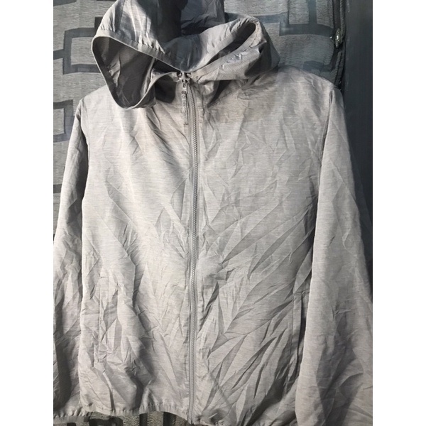 JAKET RUNNING UNIQLO ANAK ORIGINAL