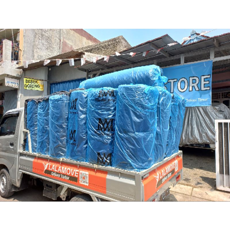 

[ PALING LAKU ] BUBBLE WRAP HITAM - PUTIH 3 KG 125cm X 50m