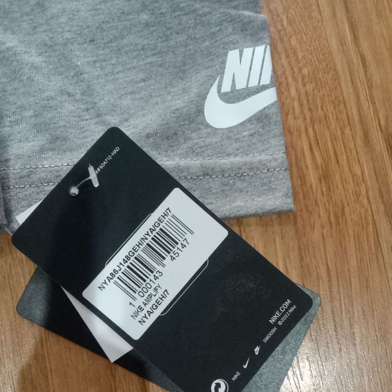 Kaos Nike Amplify grey/black