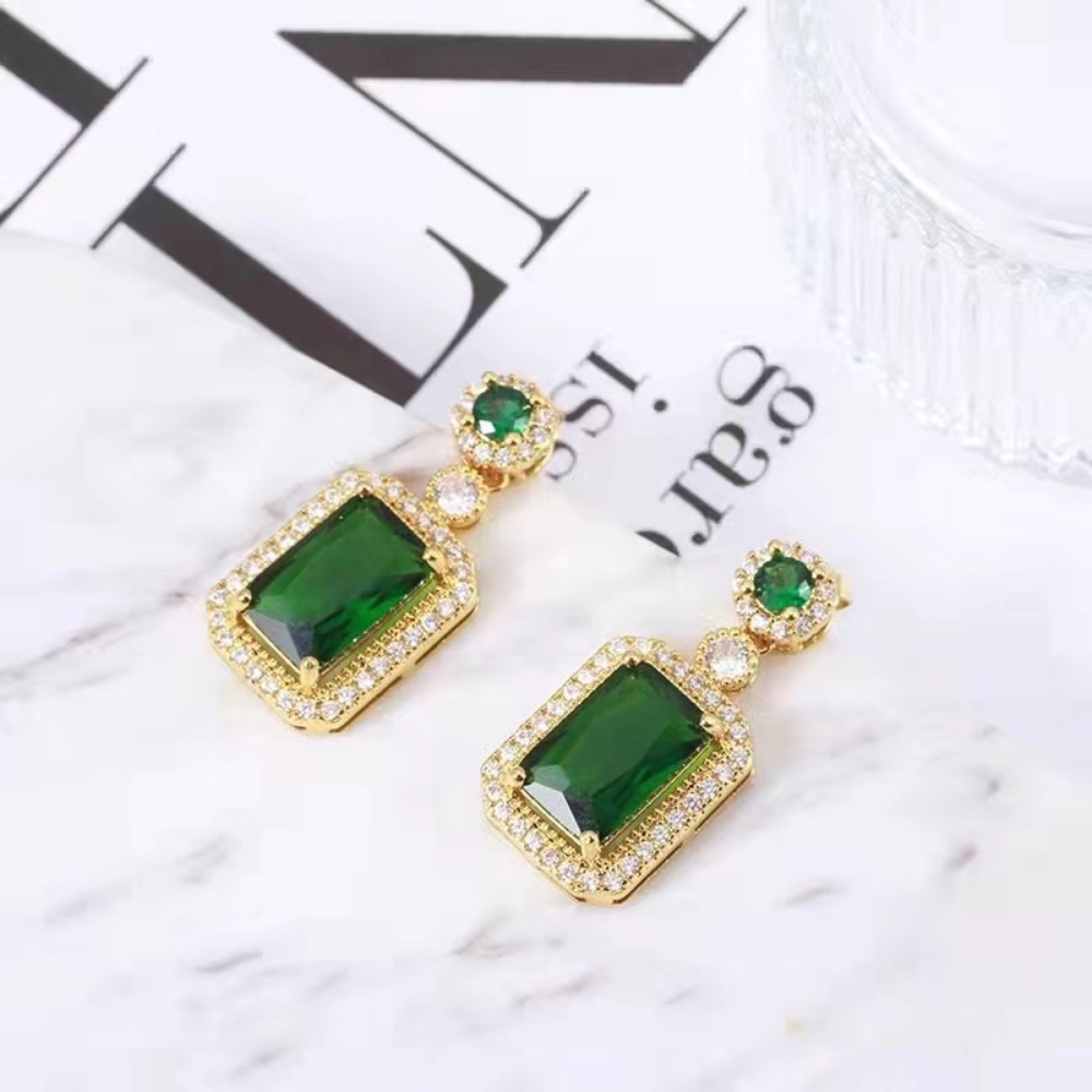 Kalung Rantai Dengan Liontin Batu Emerald Bentuk Geometri Gaya Retro Korea Untuk Wanita