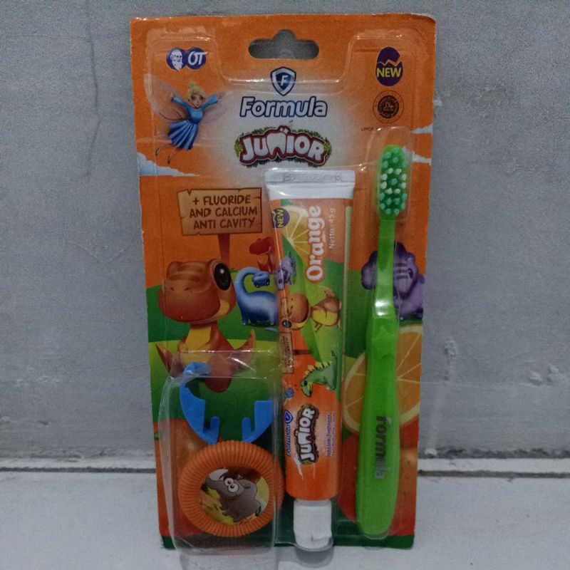 Formula Junior Pasta Gigi dan Sikat Gigi + Mainan