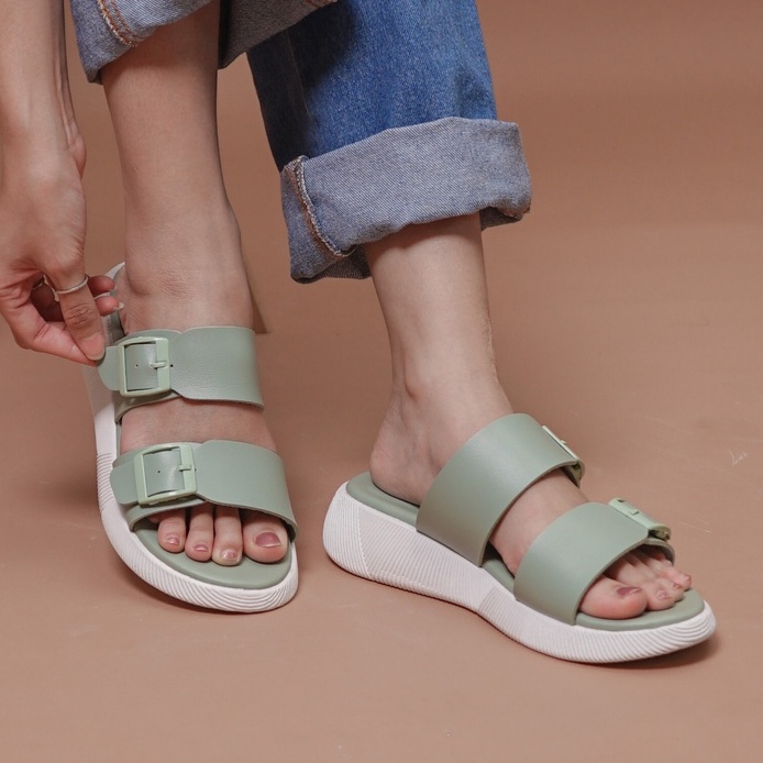 SARASARA YUK - Sandal Wanita Slop Casual Model Birken Sol Puyuh SARA SARA JEAN Sendal Selop Cewek Kulit Santai Strap Gesper Ban dua Empuk lucu Size 36 37 38 39 40 Warna Lilac Ungu Soft Anti Slip Original Kekinian Terbaru Shoes ORI Mall Official Store