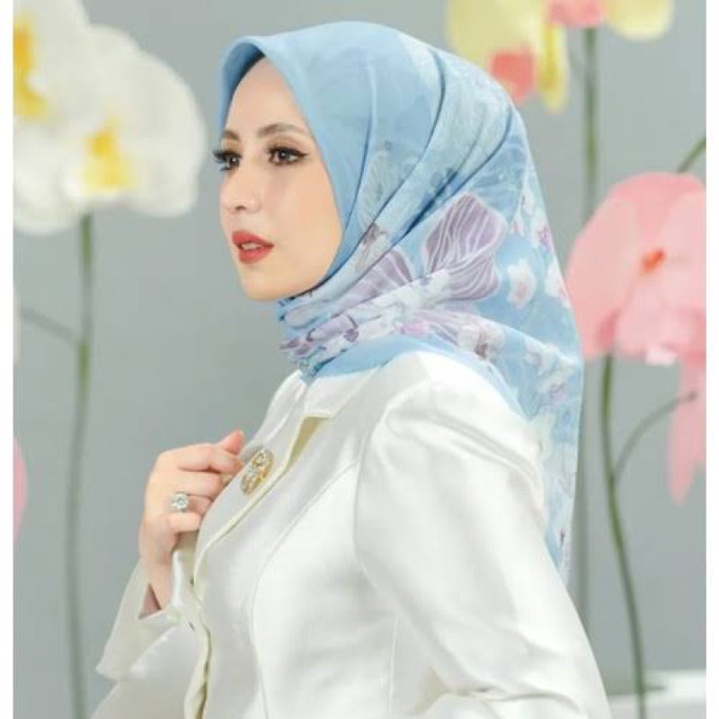 Buttonscarves The Orchide Extended Blue