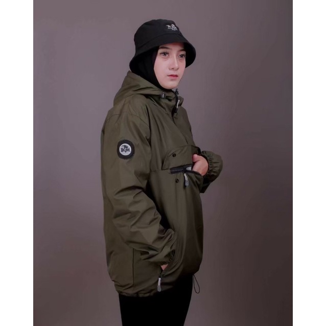 The Bojiel Green Army Jaket Cougle Simple Jaket Parasut Jaket Outdoor Jaket Cagoule JNK