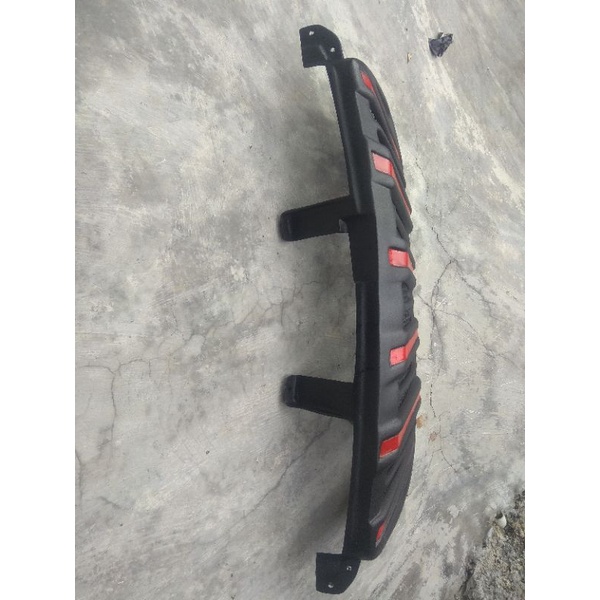 Grill depan ford ranger 2008