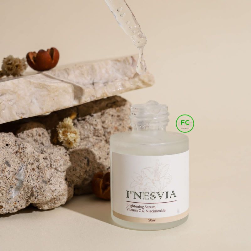 I'Nesvia Brightening Serum 20 ML