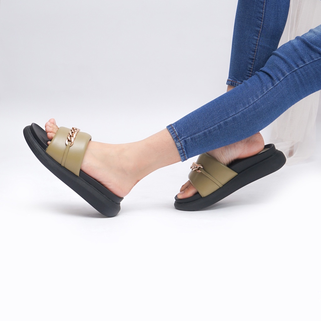 Dunkenstock LEONA Sandal Wedges Wanita Kekinian Sendal Slide Cewek Casual Hak Platform Variasi Rantai Terbaru