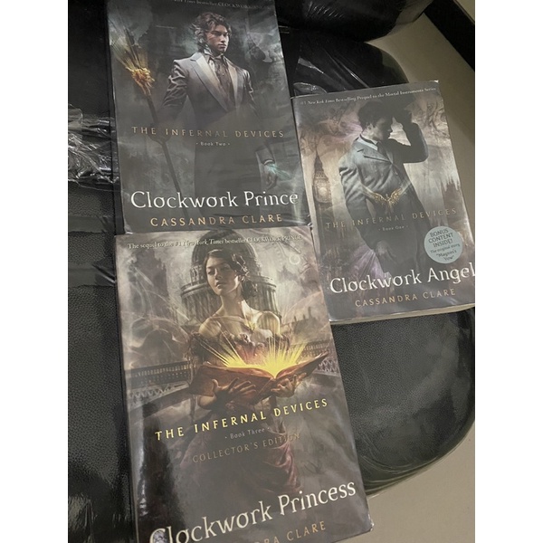 THE INFERNAL DEVICES SET ENGLISH CLOCKWORK PRINCESS, CLOCKWORK PRINCE, CLOCKWORK ANGEL