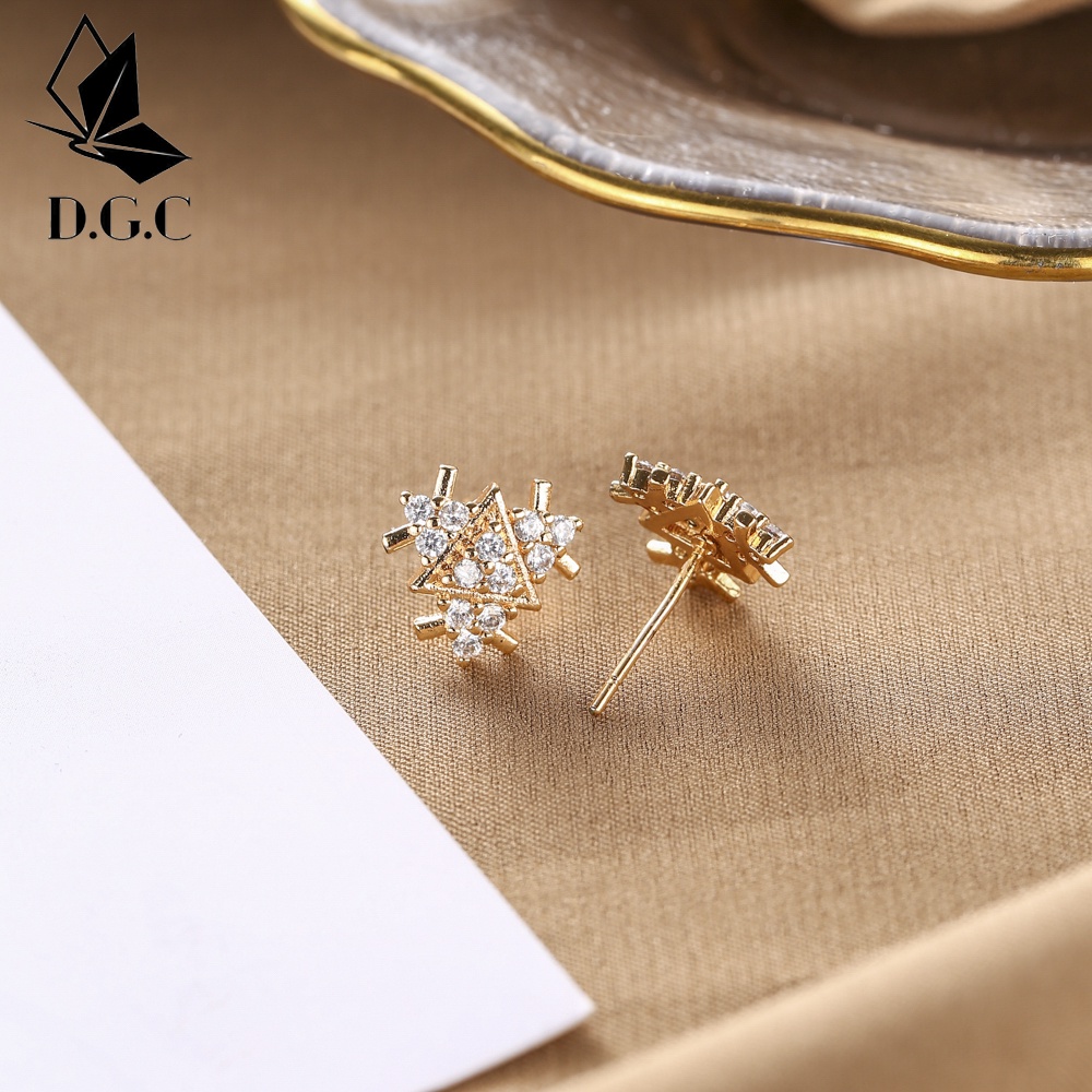 D.G.C✨Anting Wanita Titanium Anti Karat Tusuk Lapis Emas Kristal Aksesoris Korea Perhiasan Murah D268