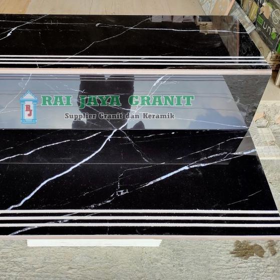 Granit Anak Tangga 30x100 dan 20x100 Hitam Motip