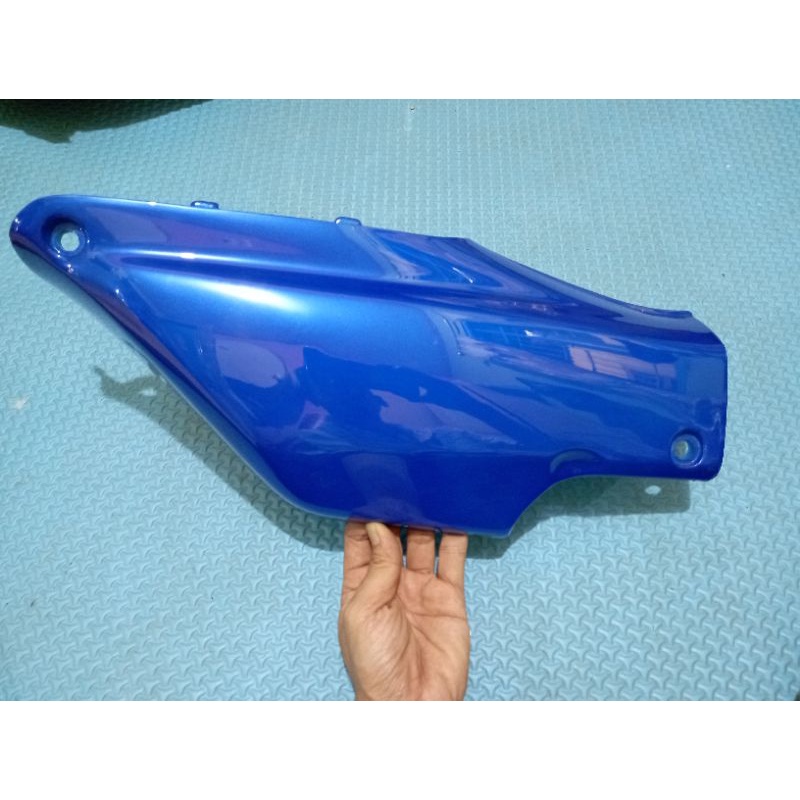 COVER SAMPING KANAN BOX ACCU SUPRA X SUPRA FIT OLD BIRU