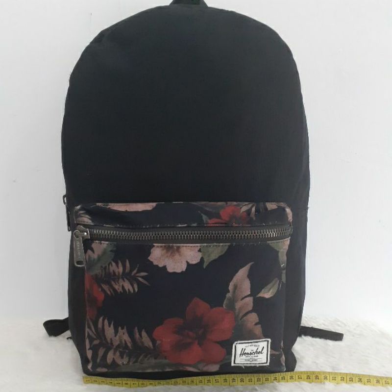 Tas Ransel Second / Preloved / HERSCHEL Backpack Hitam Motif Bunga / Bekas.
