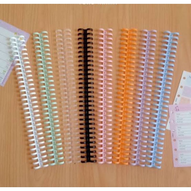 

Ring Binder Loose Leaf 30 Lubang / Ring Binder Praktis DIY Spiral Plastik