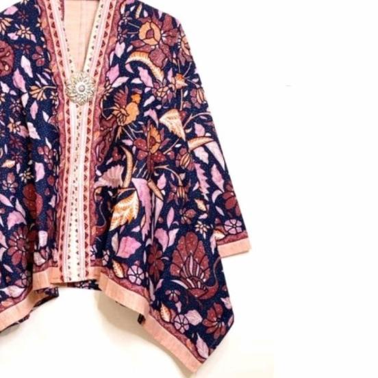 ATASAN BLOUSE BATIK TIGA NEGERI BATWING - Krem, S