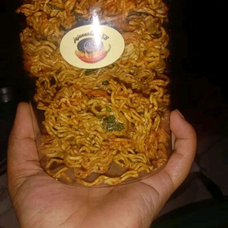 

mie kremes daun jeruk pedas