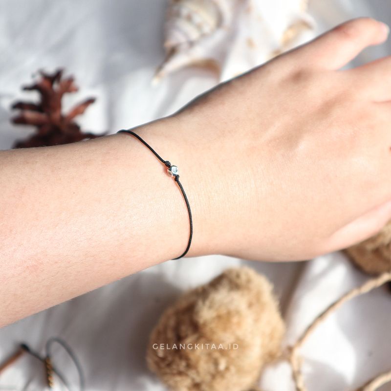 Gelang Tangan Minimalis Pentagonal 1 Layer Tali Giok Cina 0,8mm