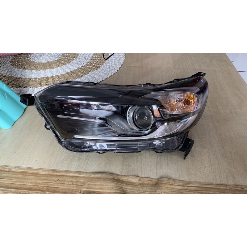 headlamp projie mobilio/brio facelift ( kiri )