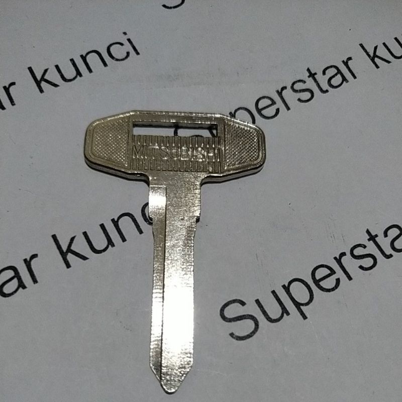 Bahan Kunci mitsubishi Fuso kanan