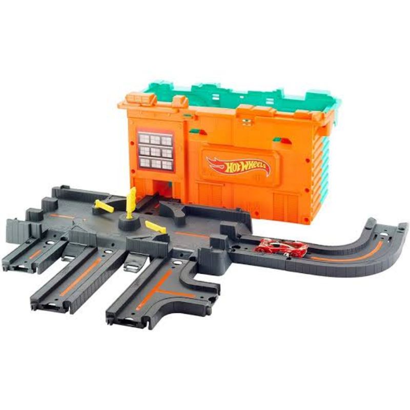 HOT WHEELS CITY TRACK TOWN CENTER box jalan aspal mobil mainan