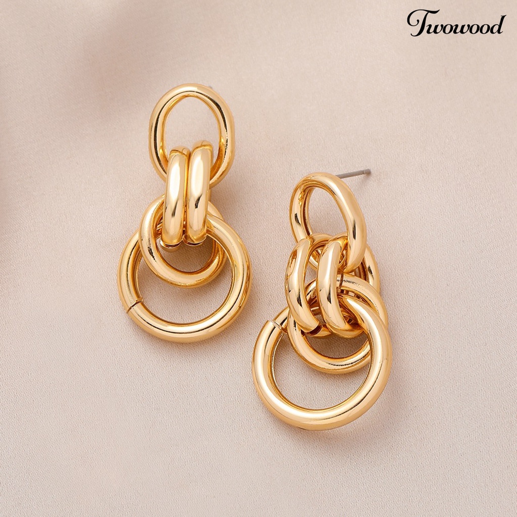 1 Pasang Anting Stud Bentuk Lingkaran Model Hollow Bahan Metal Gaya Vintage Untuk Pernikahan