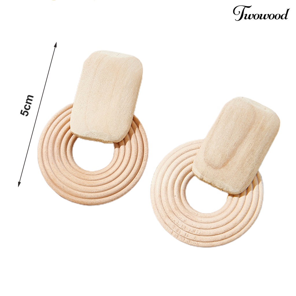 1 Pasang Anting Bentuk Bulat Model Hollow Out Untuk Wanita